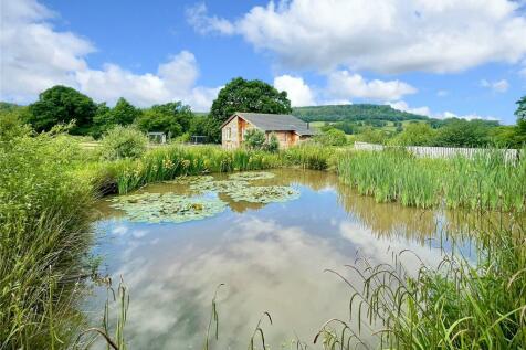 6 bedroom detached house for sale