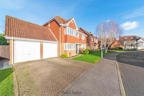 Ely Gardens, Tonbridge 4 bed detached house for sale