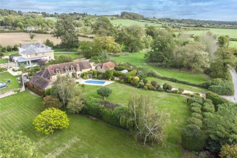 Kington Magna, Dorset SP8 4 bed barn conversion for sale