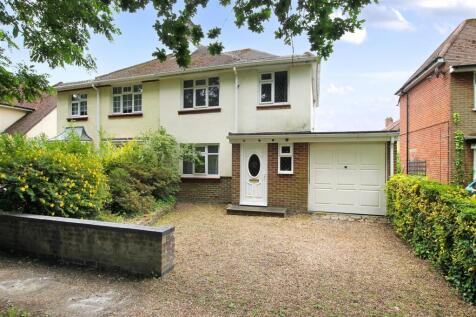Woodthorpe Gardens, Sarisbury Green SO31 3 bed semi