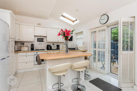 Worsley Road, Swinton, Manchester... 3 bed semi