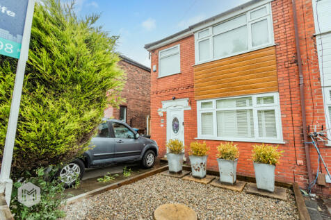 Worsley Road, Swinton, Manchester... 3 bed semi