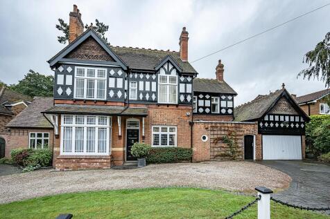 6 bedroom detached house for sale