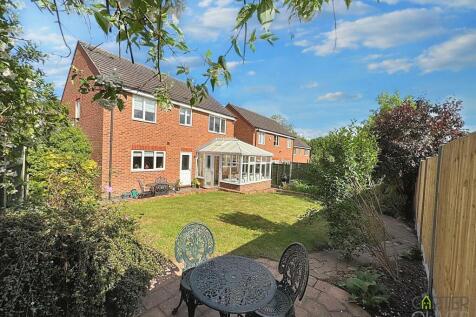 Foxfield Close, Lutterworth, LE17 4 bed detached house for sale