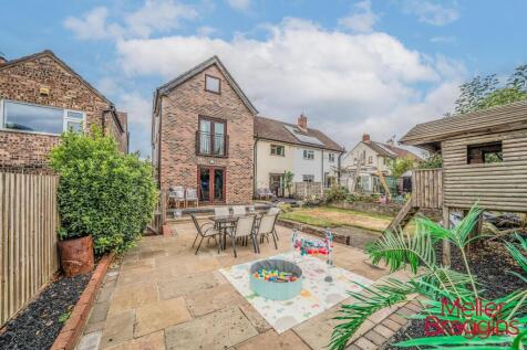 Woodlands Crescent, High Legh 4 bed semi