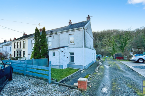 Heol Twrch, Lower Cwmtwrch, Swansea 2 bed end of terrace house for sale