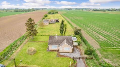 3 bedroom detached bungalow for sale
