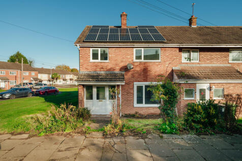 3 bedroom semi-detached house for sale