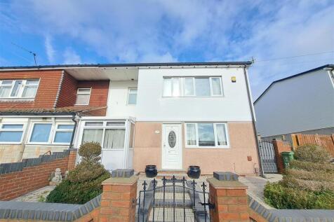 3 bedroom end of terrace house for sale