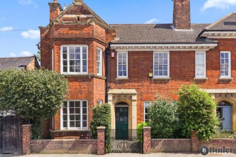 Shaftesbury Avenue, Bedford 4 bed semi