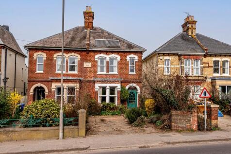 London Road, Faversham, ME13 3 bed semi
