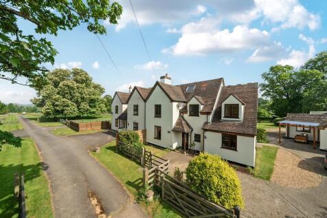 4 bedroom semi-detached house for sale