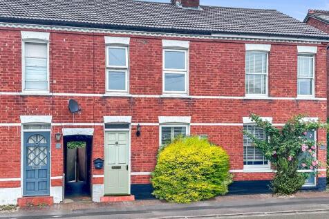 Pretoria Road, Chertsey KT16 3 bed terraced house for sale