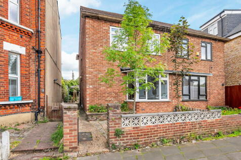Penrith Road, New Malden KT3 2 bed semi