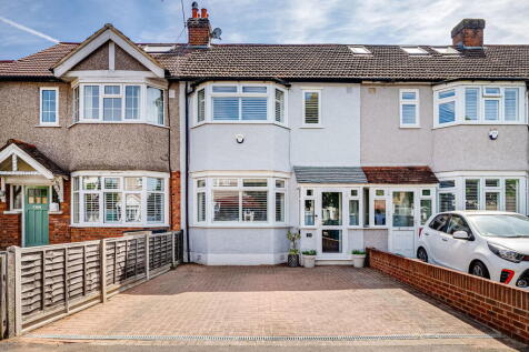 Tennyson Avenue, New Malden KT3 3 bed terraced house for sale