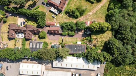 15 bedroom detached house for sale
