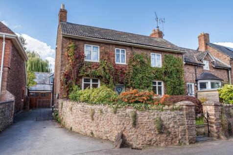 4 bedroom semi-detached house for sale