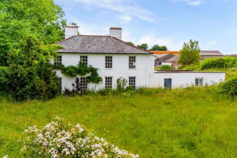 Great Gardens Farmhouse, Higher... 5 bed farm house for sale