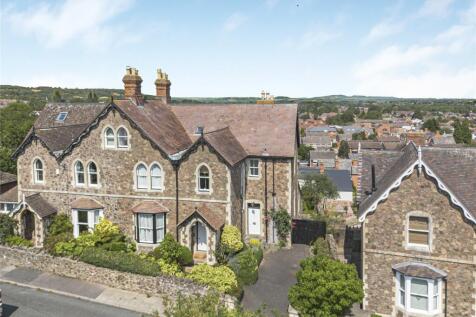 5 bedroom semi-detached house for sale