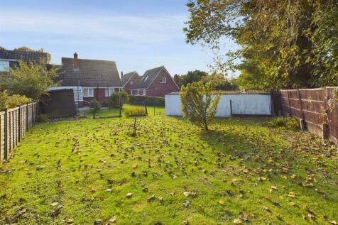 1 bedroom semi-detached bungalow for sale