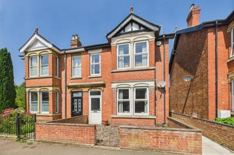 Argyll Road, Longlevens, Gloucester 3 bed semi