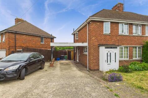 Hawthorne Avenue, Gloucester 3 bed semi