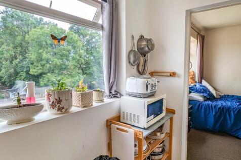 1 bedroom flat for sale