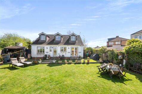 4 bedroom bungalow for sale