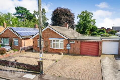 Church Close, Poringland, Norwich 2 bed detached bungalow for sale