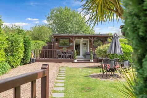 2 bedroom chalet for sale