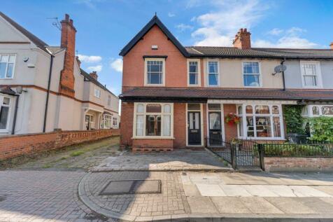 3 bedroom end of terrace house for sale