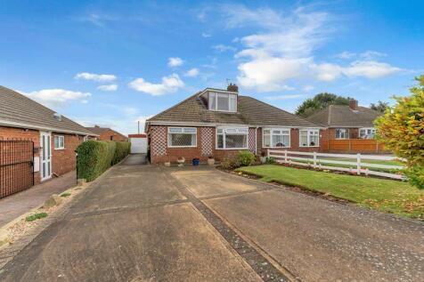 3 bedroom semi-detached bungalow for sale