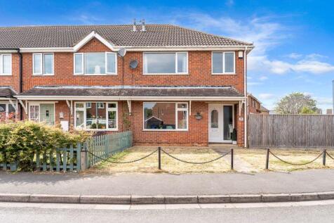 3 bedroom end of terrace house for sale