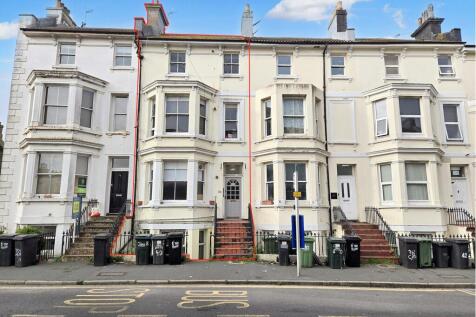 5 bedroom terraced house for sale