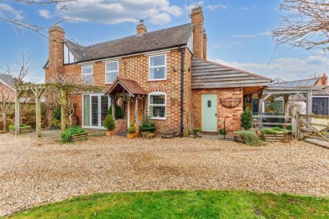 Main Street, Pinvin, Pershore WR10 4 bed detached house for sale