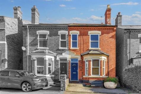Barbourne Lane, Worcester WR1 3 bed semi