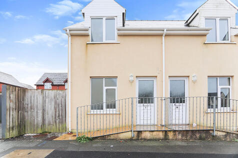 Rose Avenue, Merlins Bridge... 2 bed semi