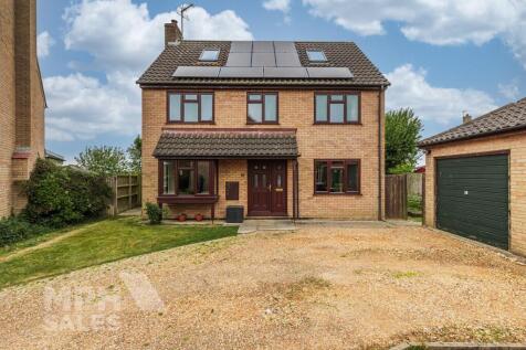 5 bedroom detached house for sale
