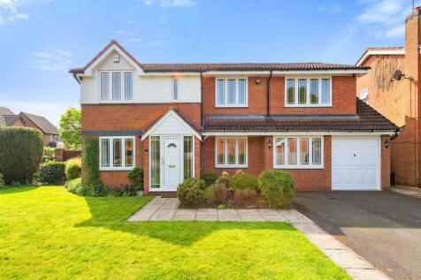 5 bedroom detached house for sale