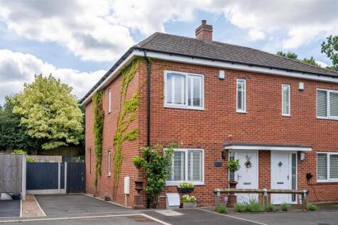 Webb Grove, Hockley Heath, Solihull 3 bed semi