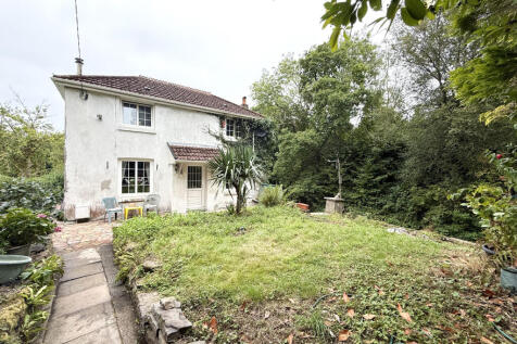 Merthyr Road, Aberdare CF44 4 bed detached house for sale
