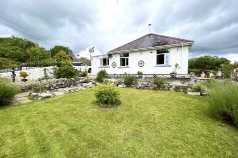 2 bedroom detached bungalow for sale