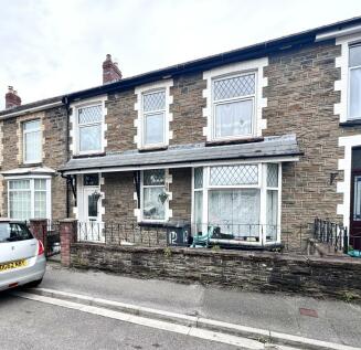 5 bedroom terraced house for sale