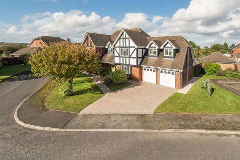 5 bedroom detached house for sale