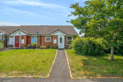 2 bedroom semi-detached bungalow for sale
