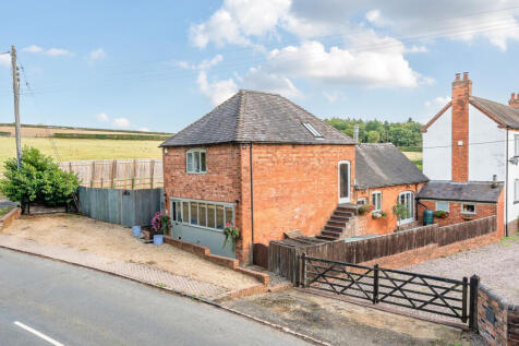 3 bedroom barn conversion for sale
