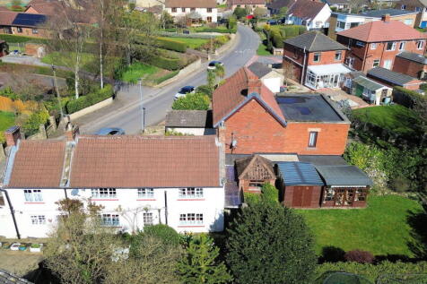 Manor Road, Wales, Sheffield, S26 5PD 2 bed cottage for sale