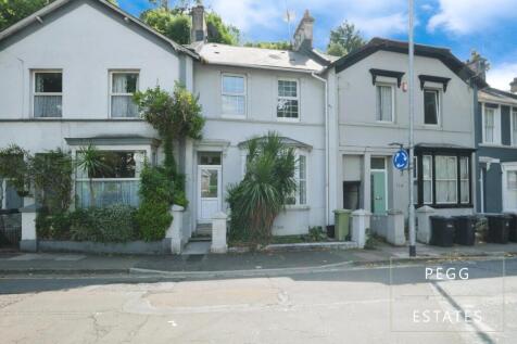 4 bedroom terraced house for sale