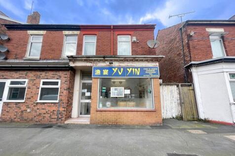 Semi-detached house for sale