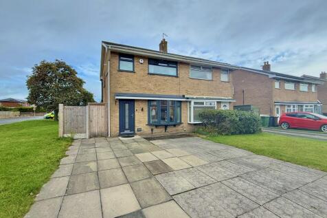 Dodworth Avenue, Southport PR8 3 bed semi